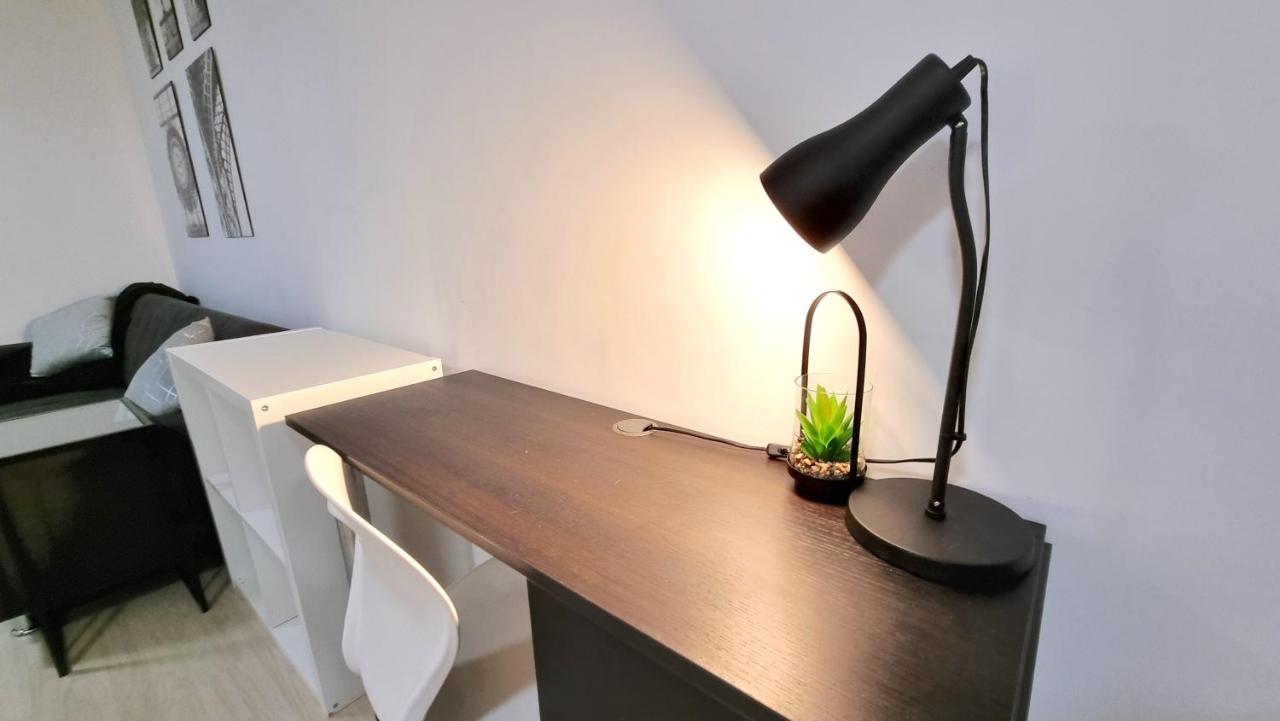 Spacious City Studio / Wifi / Parking Liverpool Luaran gambar